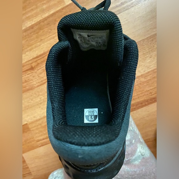 Nike Fly By Mid 3 Basketball Sneaker. - Picture 11 of 12